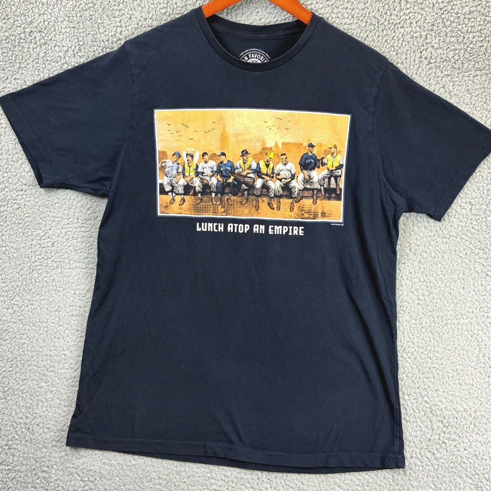 Fan Favorite Lunch Atop An Empire T Shirt Mens XL Black Graphic Baseball Casual